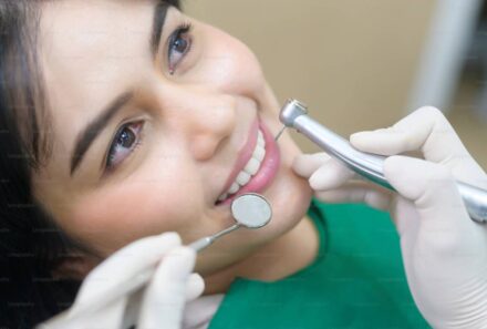Full Smile Makeover in Dubai: Cosmetic Dentistry With Veneers, Crowns & Cosmetic Bonding