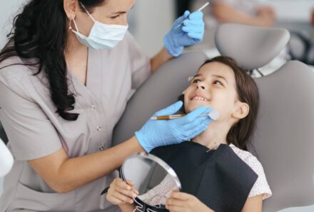 Top 7 Signs You’ve Found the Best Pediatric Dentist in Dubai for Your Child