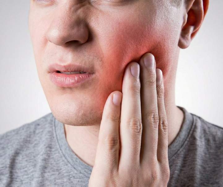 Dr. Alok Mehta 2 gum care and dental implant solutions in dubai